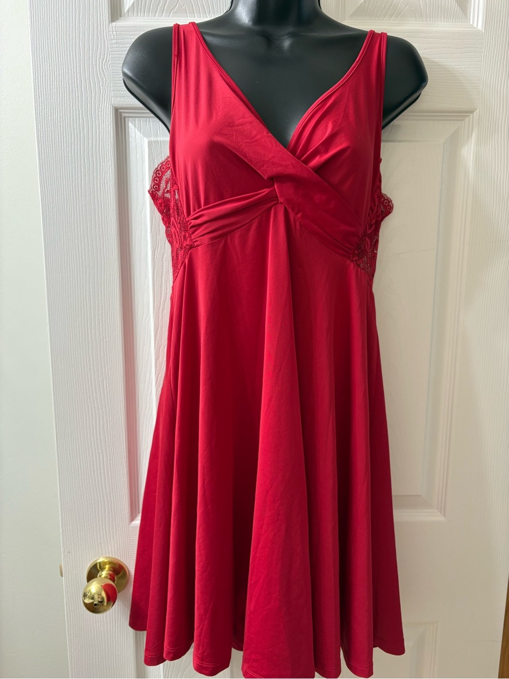 La Vie En Rose Red Sleeveless V-Neck Lace-Trim Nighty-intimate apparel